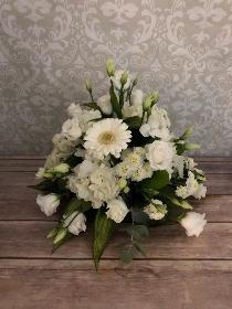 White posy arrangement