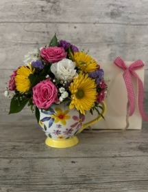 Teacup flower arrangement
